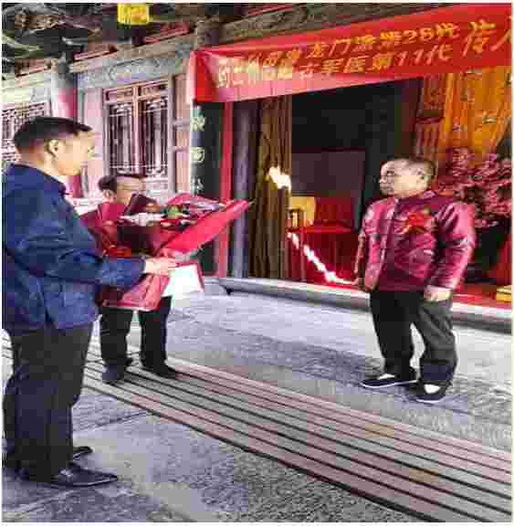 古军医第十一代传人——王伯恒