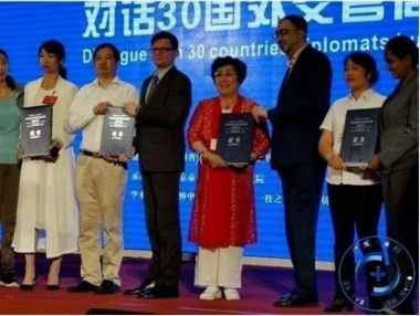 特别报道著名中医正骨整脊专家—张文莲教授
