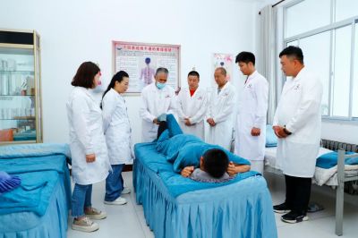 国宝级中医——王少青