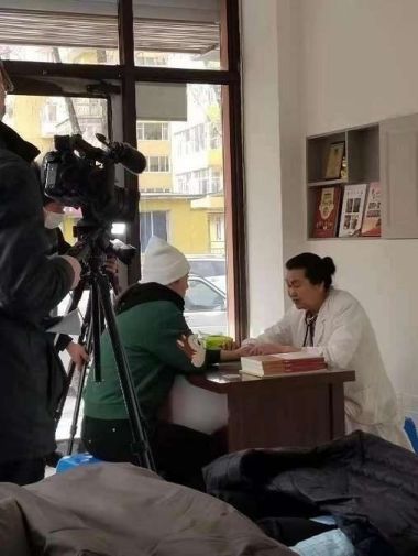 彰显中国榜样时代楷模中国著名针灸专家治疗肿瘤第一人——陈吉香